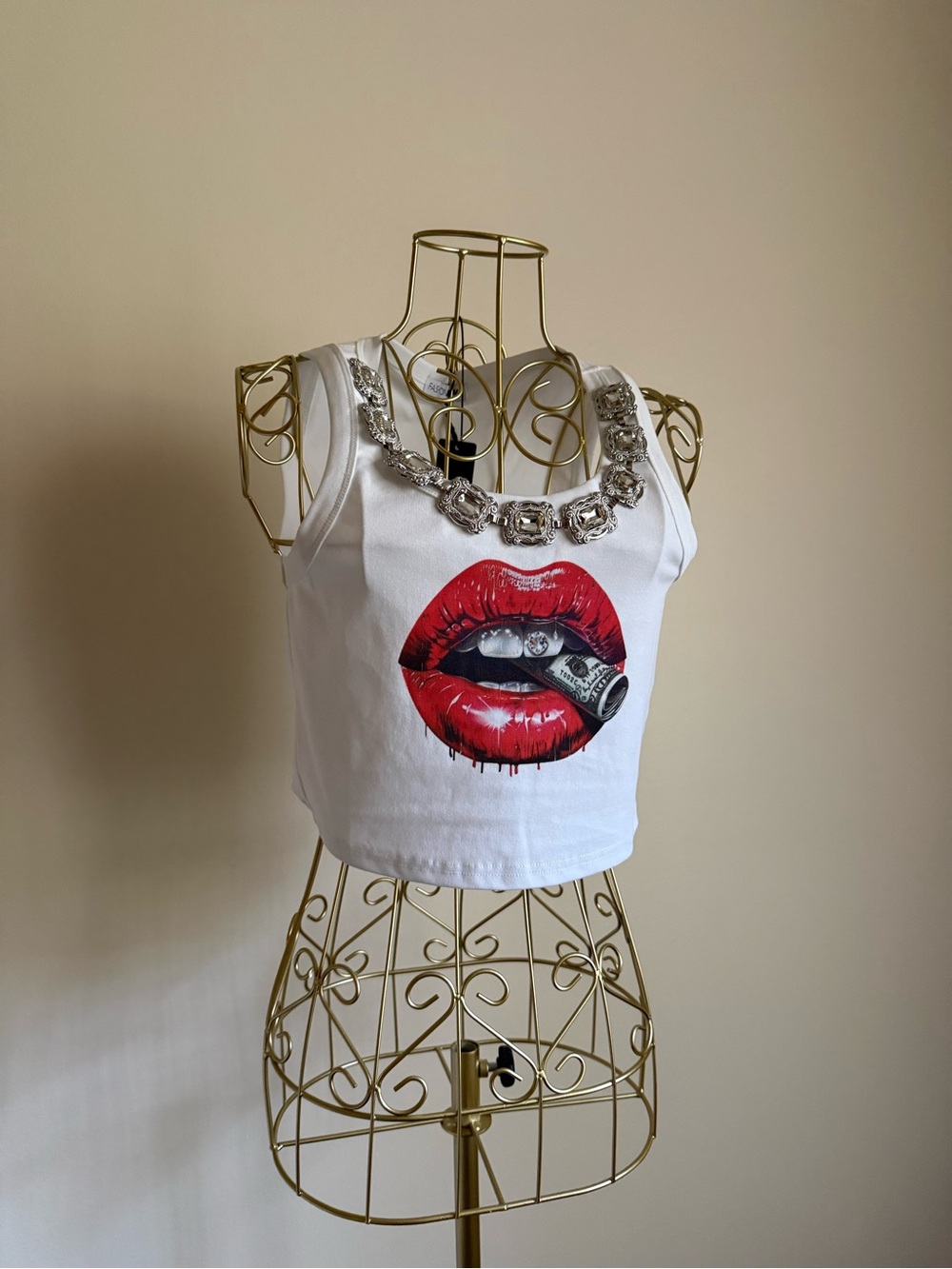 Women’s wide strap crop tank top